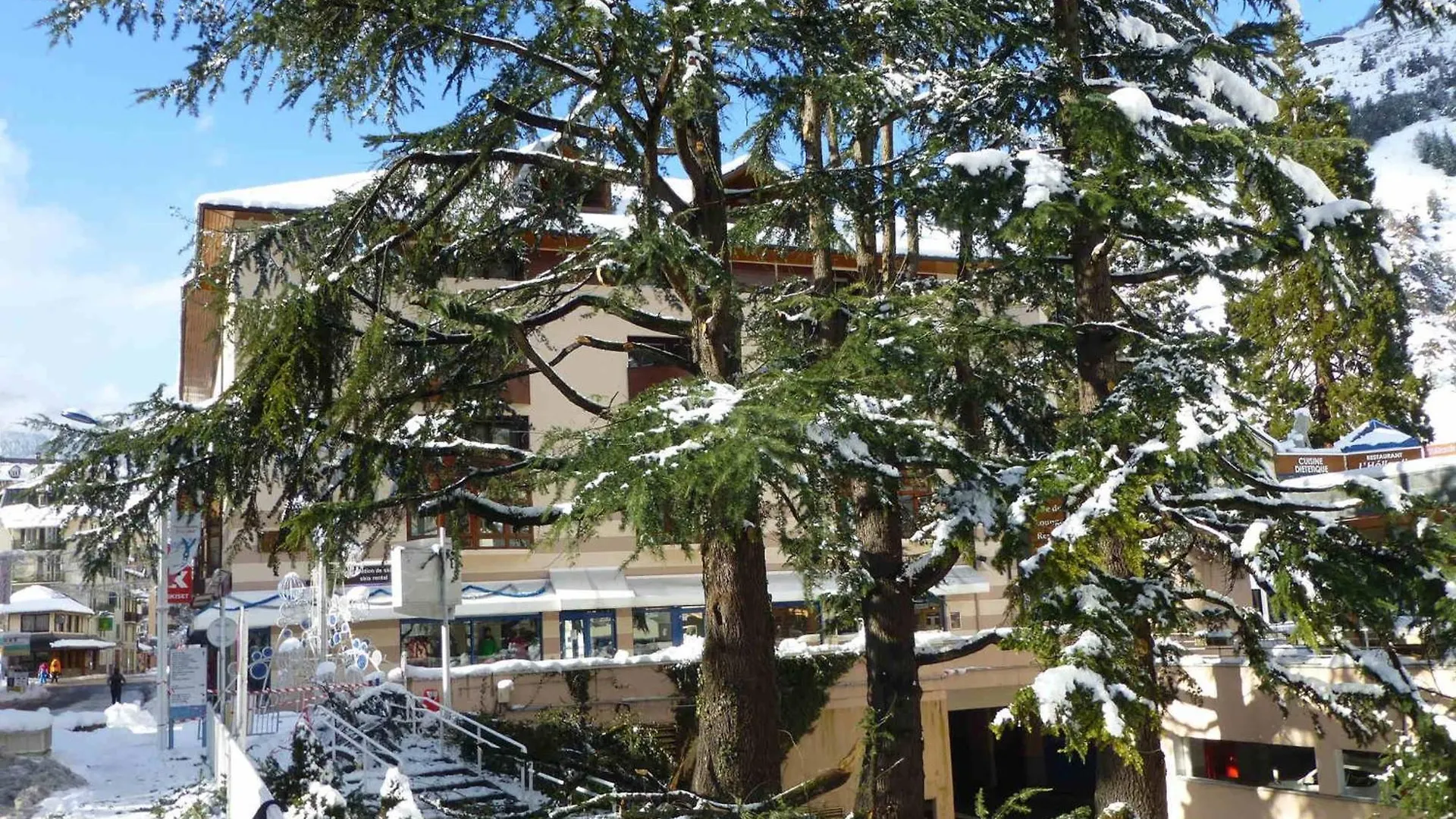 Studio Cosy Avec Balcon, Parking Et Wifi Au Coeur De Brides-Les-Bains - Fr-1-512-136 0*,  France