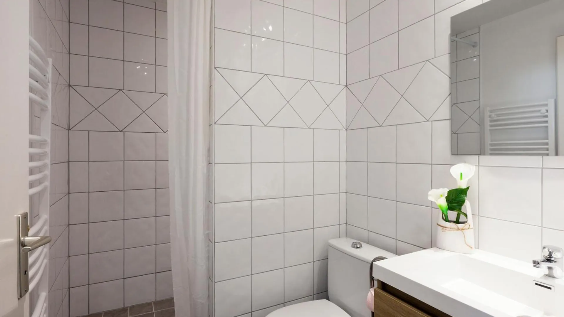 Studio Cosy Avec Balcon, Parking Et Wifi Au Coeur De Brides-Les-Bains - Fr-1-512-136 Apartment